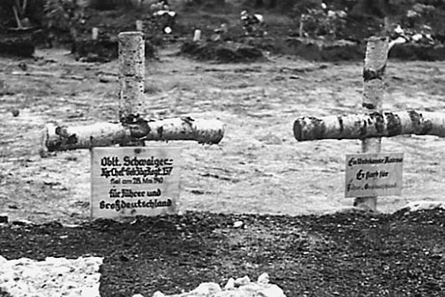 Das Grab von Erich Schwaiger in Narvik, gefallen am 28. Mai 1940 „für Führer und Großdeutschland.“