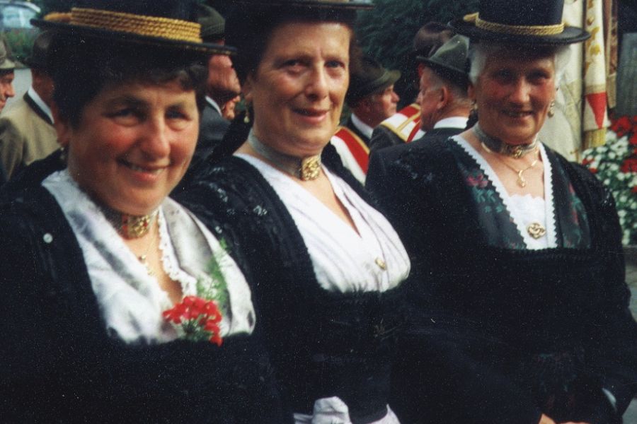 Erna Leitinger, Elisabeth Herbst, Elisabeth Schmiderer